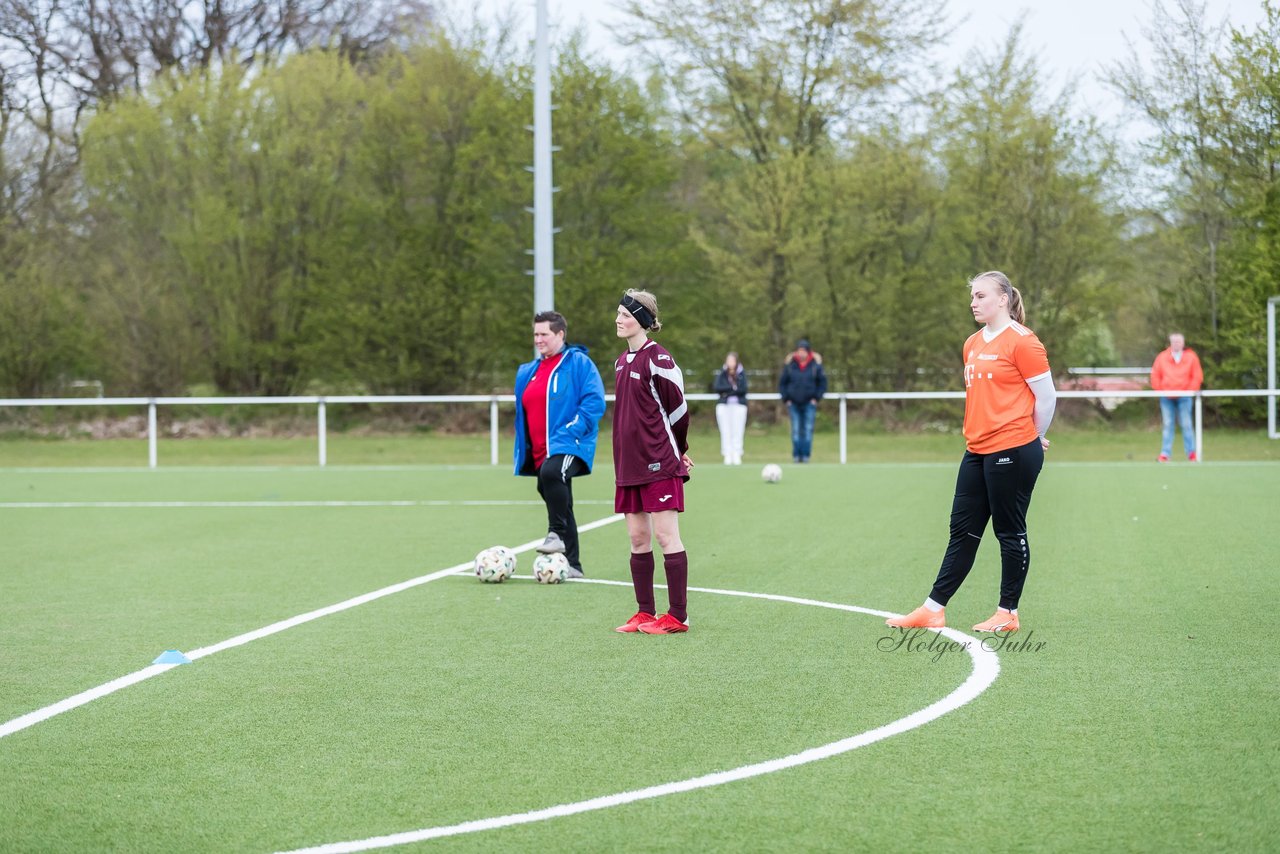 Bild 204 - Co-Trainerin der Frauen Nationalmannschaft Britta Carlson in Wahlstedt